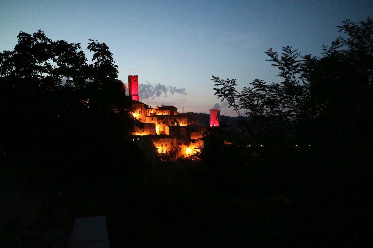 Andante Appartamenti Castelnuovo di Val di Cecina Dış mekan fotoğraf
